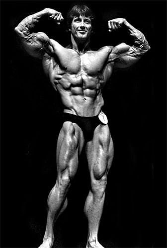 Frank Zane pose doble biceps